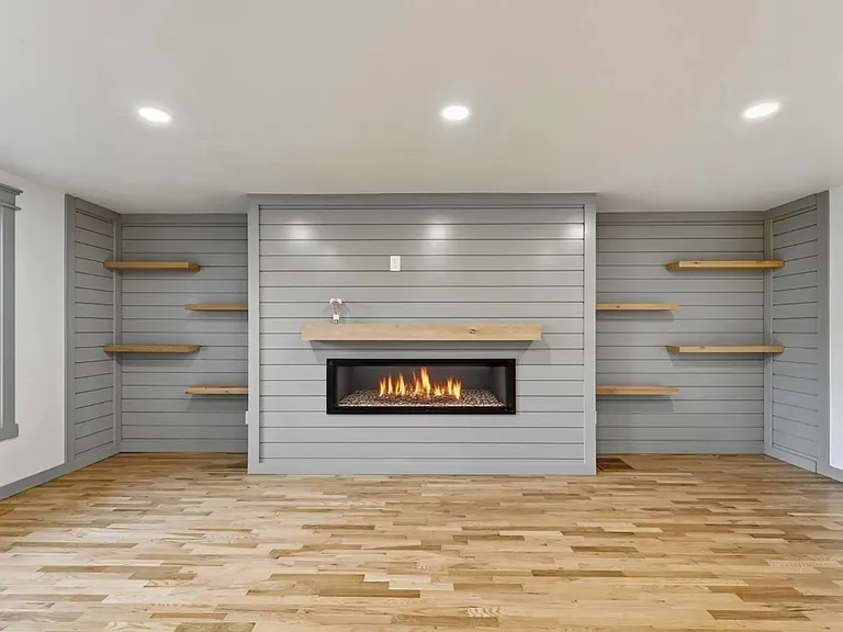 1328 Dakota St — Photo 5