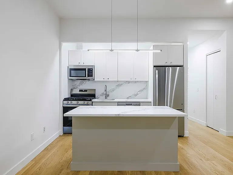 37 Wall St #3M — Photo 3