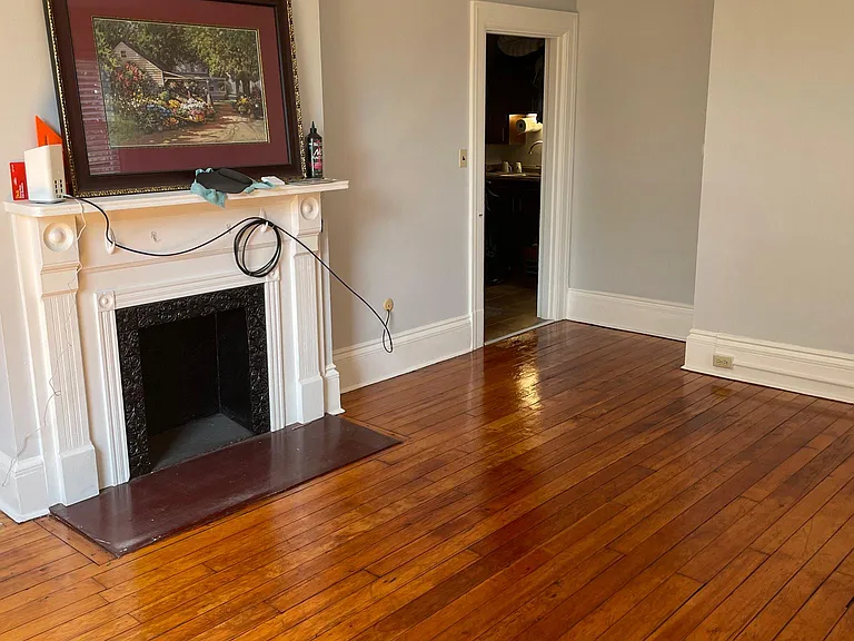 327 Thorn St #4 — Photo 14