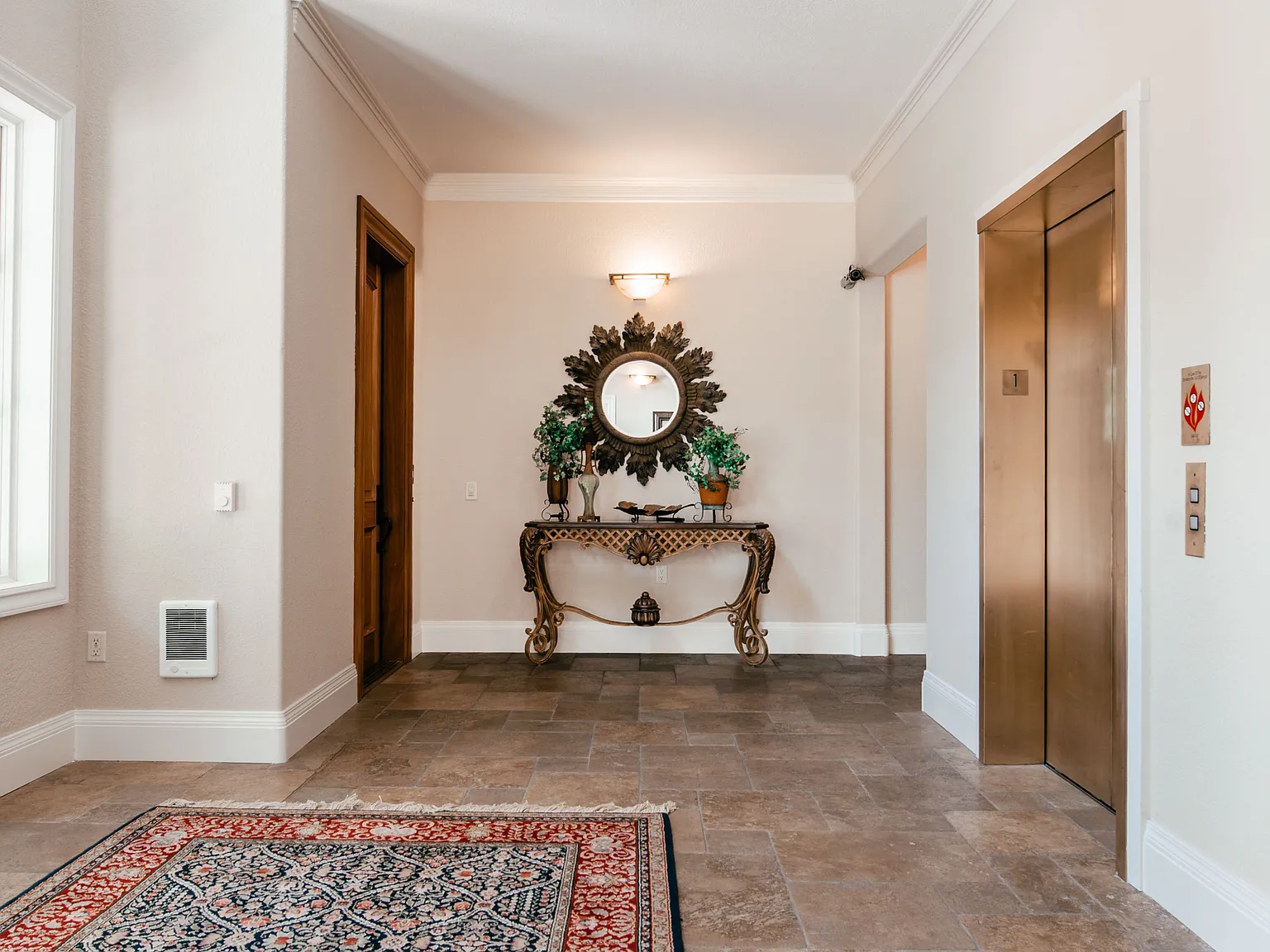 3 bed, 2.5 bath, 2439 sqft, $4,450 — Photo 3