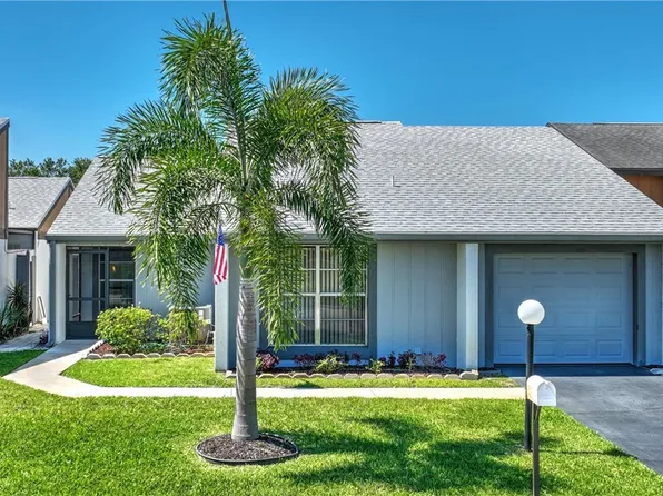 9801 Maplecrest Cir, Lehigh Acres, FL 33936