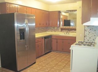 1 Briargate Ln, Belleville, IL 62223