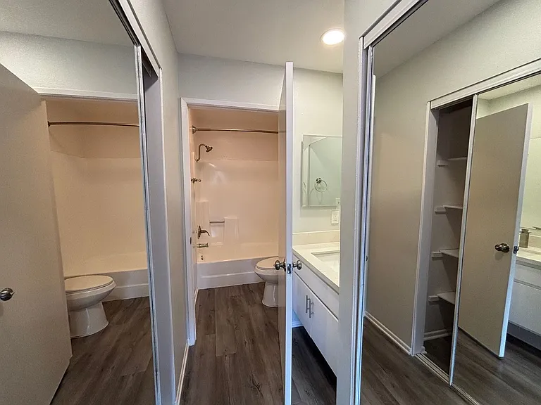 2039 North Las Palmas Ave — Photo 30
