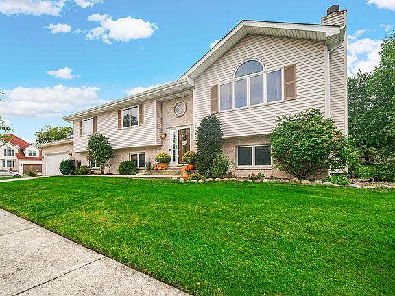 2nd image of 1509 Mockingbird Dr