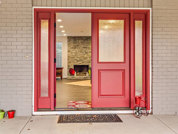 2nd image of 12712 NE 11th Ct