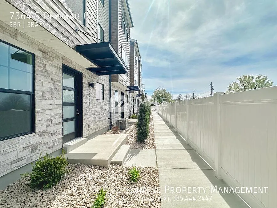 Building Photo - 7364 S Dewmar Ct