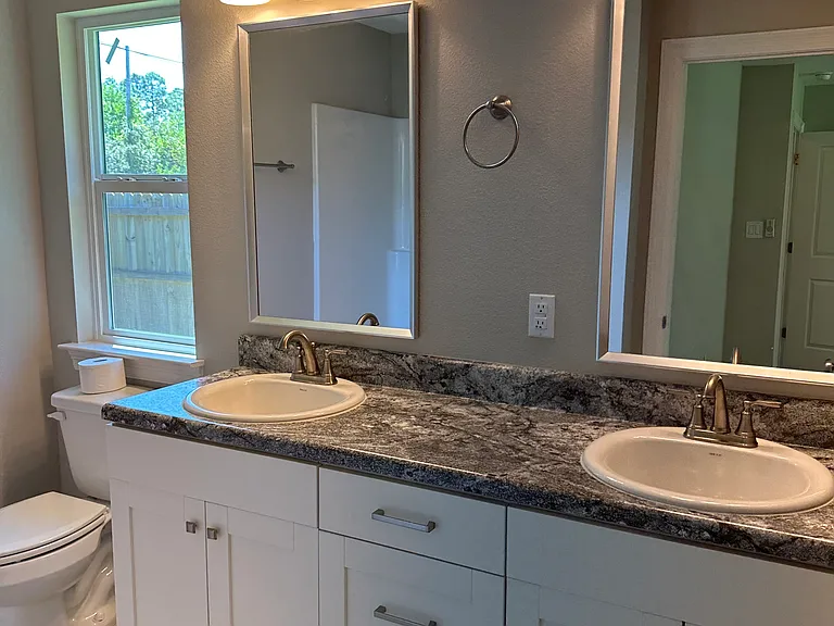 5628 Charter Cir — Photo 5