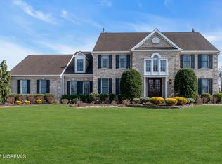 16 Gallant Fox Rd, Tinton Falls, NJ 07724