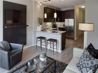 640 W Washington Blvd #1508, Chicago, IL 60661