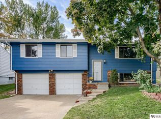 2207 Independence Dr, Lincoln, NE 68521
