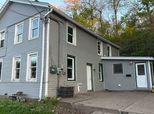 578 W Locust St, Dubuque, IA 52001