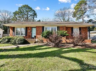 5908 Brookhaven Rd, Charlotte, NC 28210