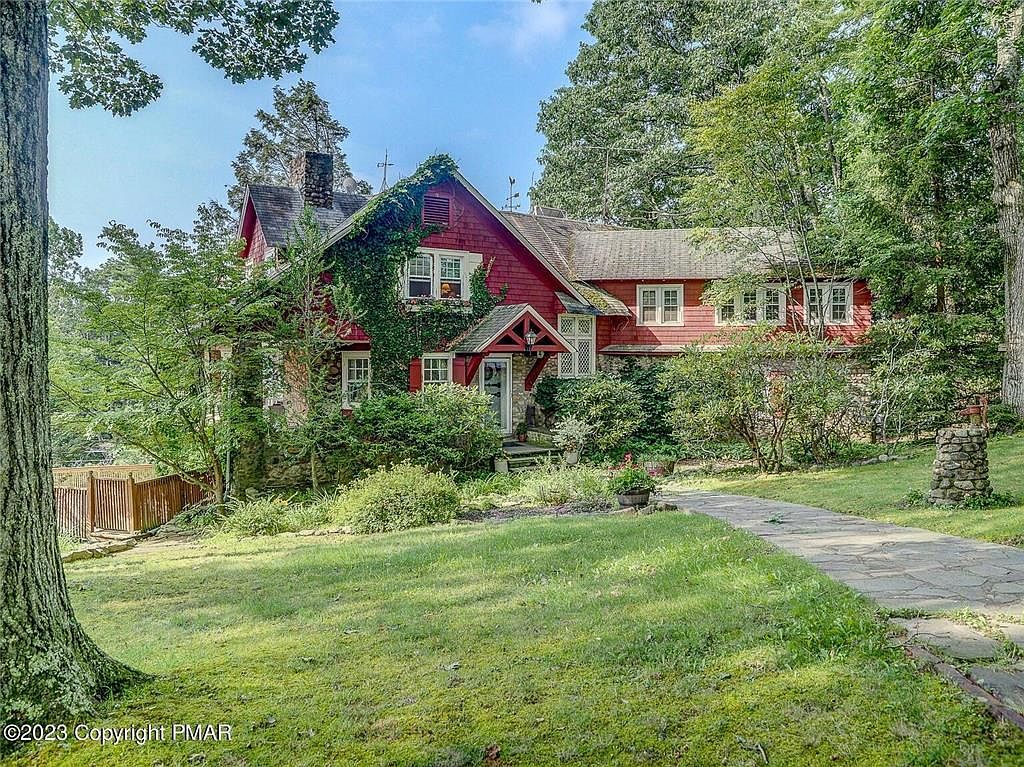 3 Park Ter, Pocono Manor, PA 18349 Zillow