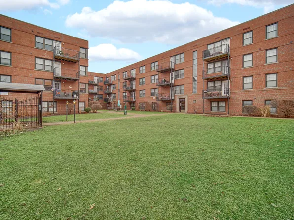 5230 N Campbell Ave APT 1A, Chicago, IL 60625