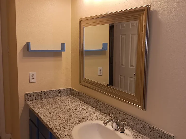 22135 Greengate Dr — Photo 35
