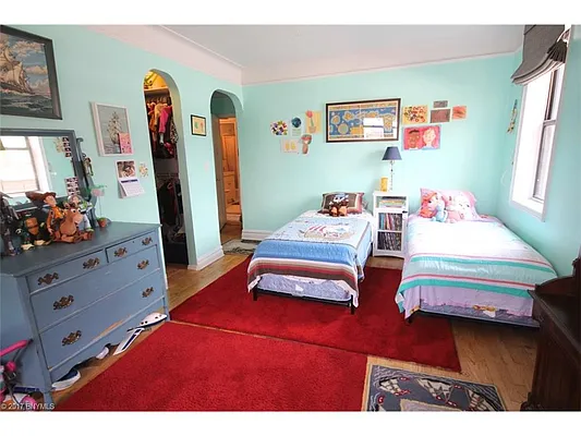 Sold by Bergen Basin Real Estate | media 25