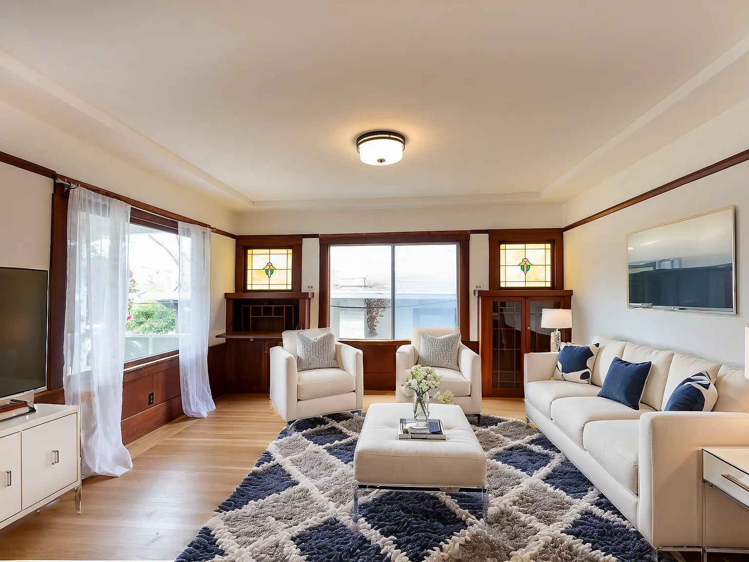 4 bed, 2670 sqft, $8,888 — Photo 4