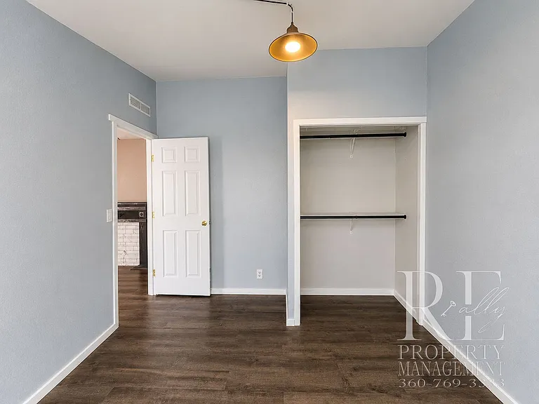 548 Arnold Ave E — Photo 15