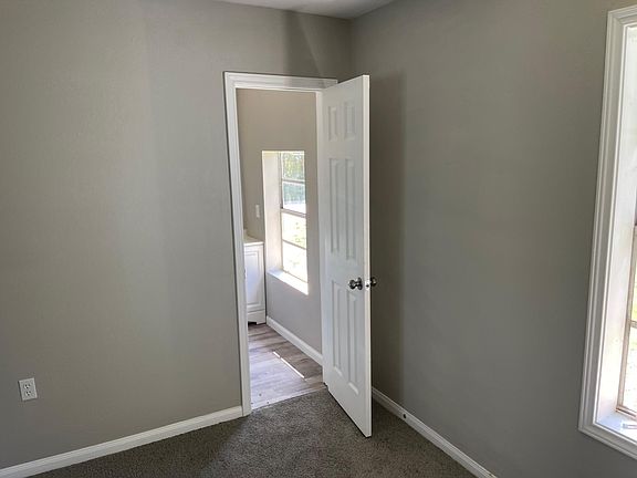 4th image of 309 E Pine St