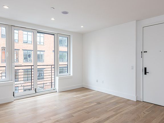 3rd image of 4 Henry St #4K