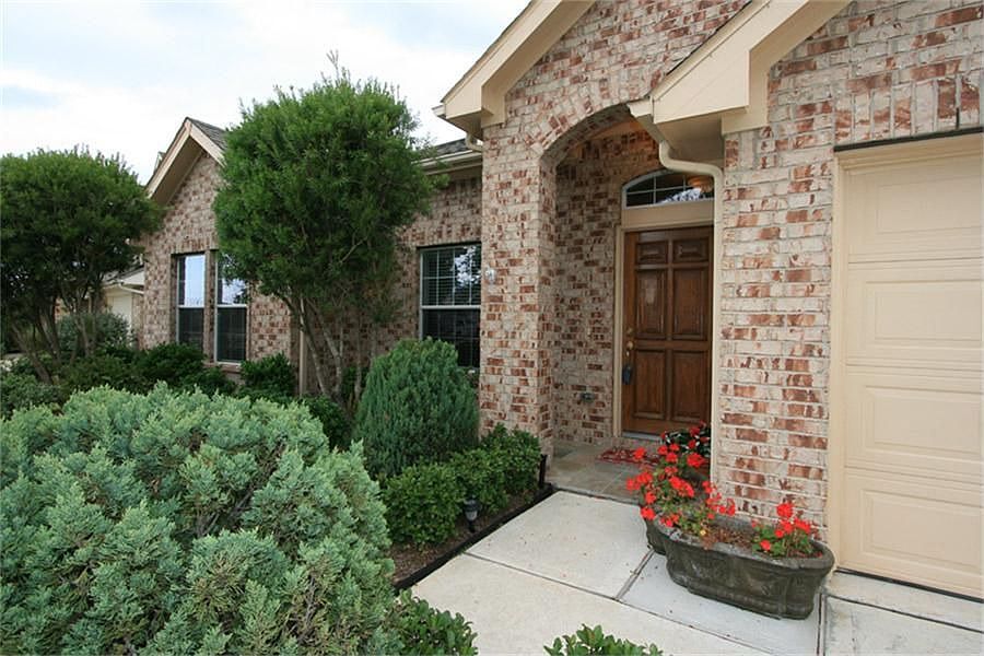 1st image of 2820 Chinaberry Park Ln