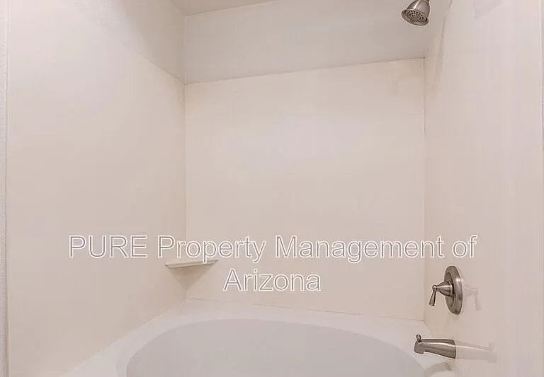 420 W 1st St #321 — Photo 17