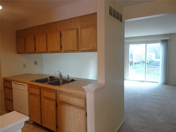4th image of 9409 Aspen Grove Ln