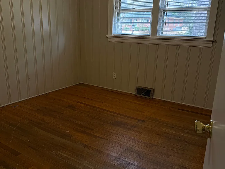 208 Ridgewood Dr — Photo 6