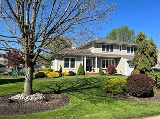 24 Club Rd, Fairfield, NJ 07004