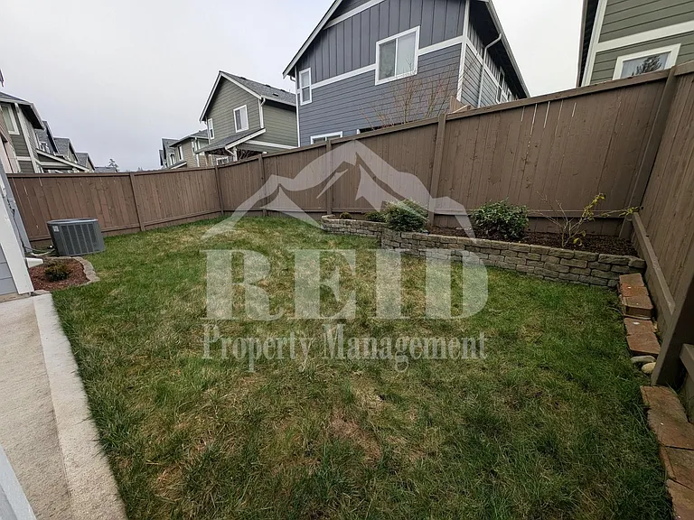 3887 Portside Dr — Photo 43