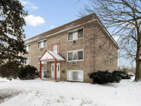 1170 W 18th St, Broadview, IL 60155