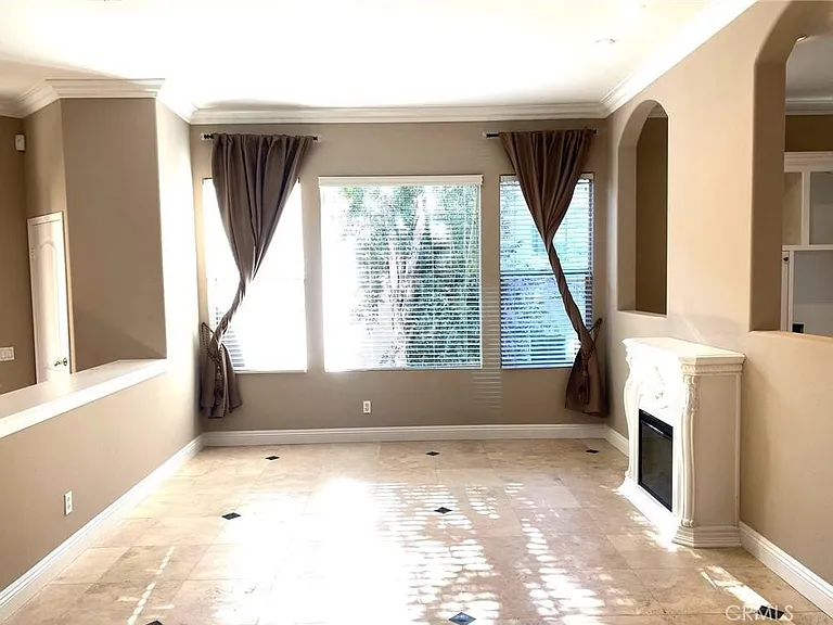357 S San Vicente Ln — Photo 6