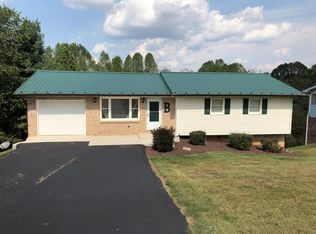 215 Ashley Dr, Bristol, VA 24201