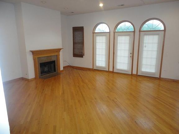 5th image of 2533 N Southport Ave #3K