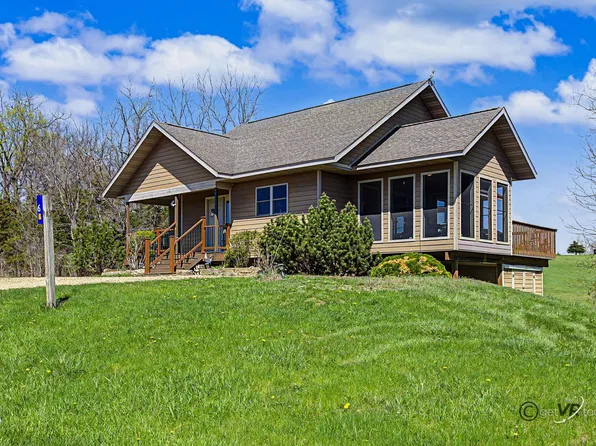 6 E Aspen Ct, Galena, IL 61036