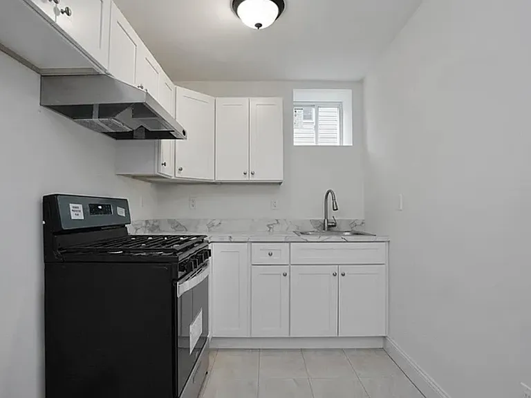 540 Sinclair Ave #1 — Photo 3