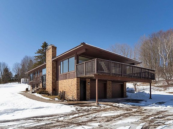 3rd image of 3273 Strand Rd