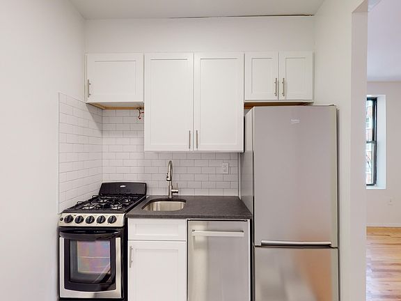 5th image of 417 E 65th St APT 15