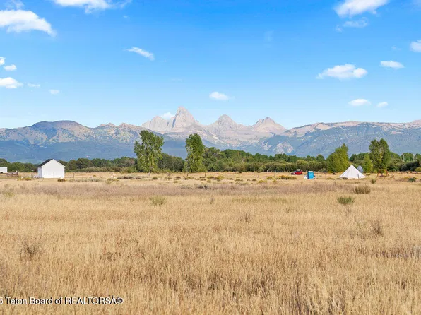 563 N 3000 W, Tetonia, ID 83452