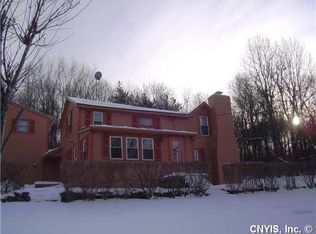 7364 W Seneca Tpke, Manlius, NY 13104