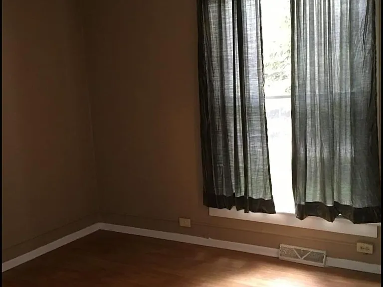 182 Miami Ave — Photo 15