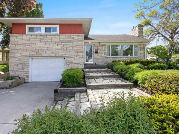 829 Royal Blvd, Green Bay, WI 54303