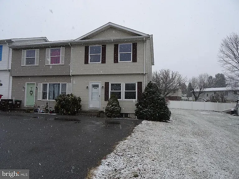8795 Kings Rd photo 1