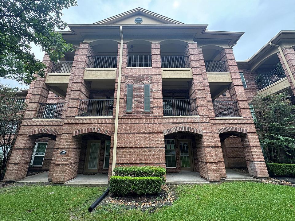 1st image of 2815 Kings Crossing Dr APT 104