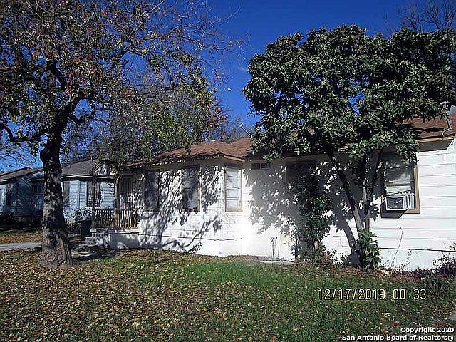 1st image of 207 Holly St