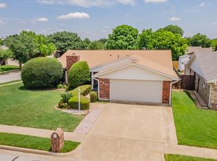 7412 Engleman Ct, Fort Worth, TX 76137