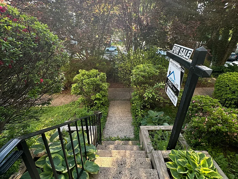 Wedgeway Ct — Photo 20