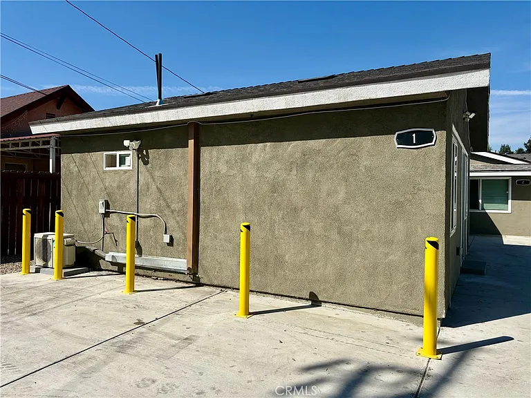 296 N Allen St — Photo 29