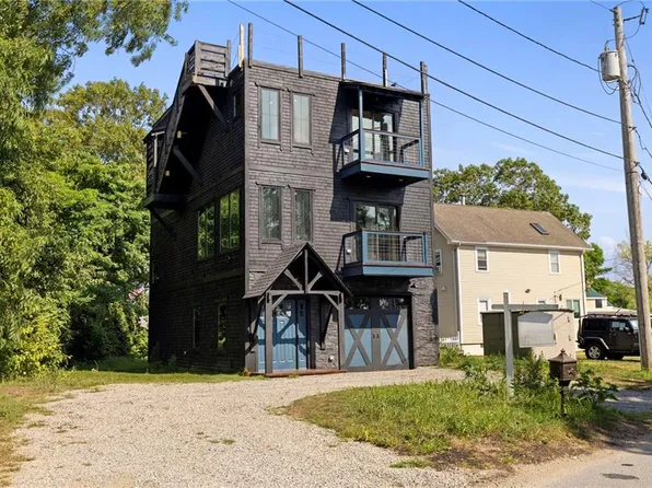 388 Sea View Dr, Warwick, RI 02889