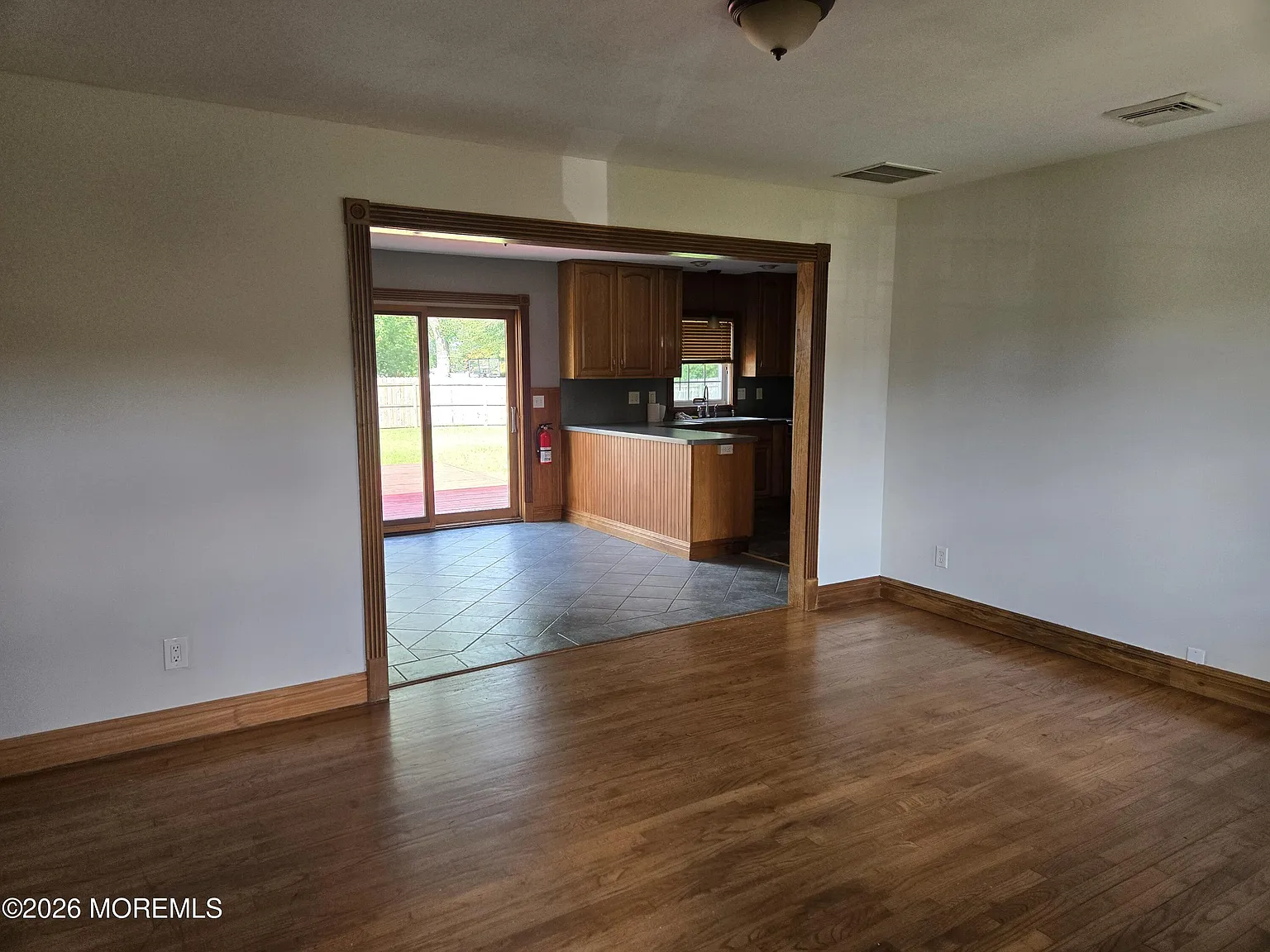 3 bed, 1.5 bath, 1260 sqft, $2,750 — Photo 2